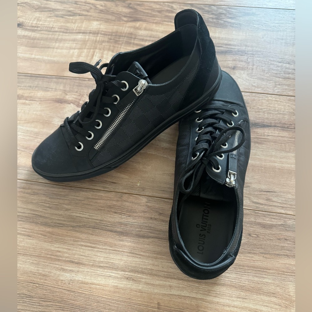 Authentic Louis Vuitton Men Shoes, Size 9